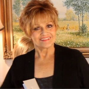 NWT RAQUEL WELCH ADVANCED FRENCH WIG IN FIERY COPPER